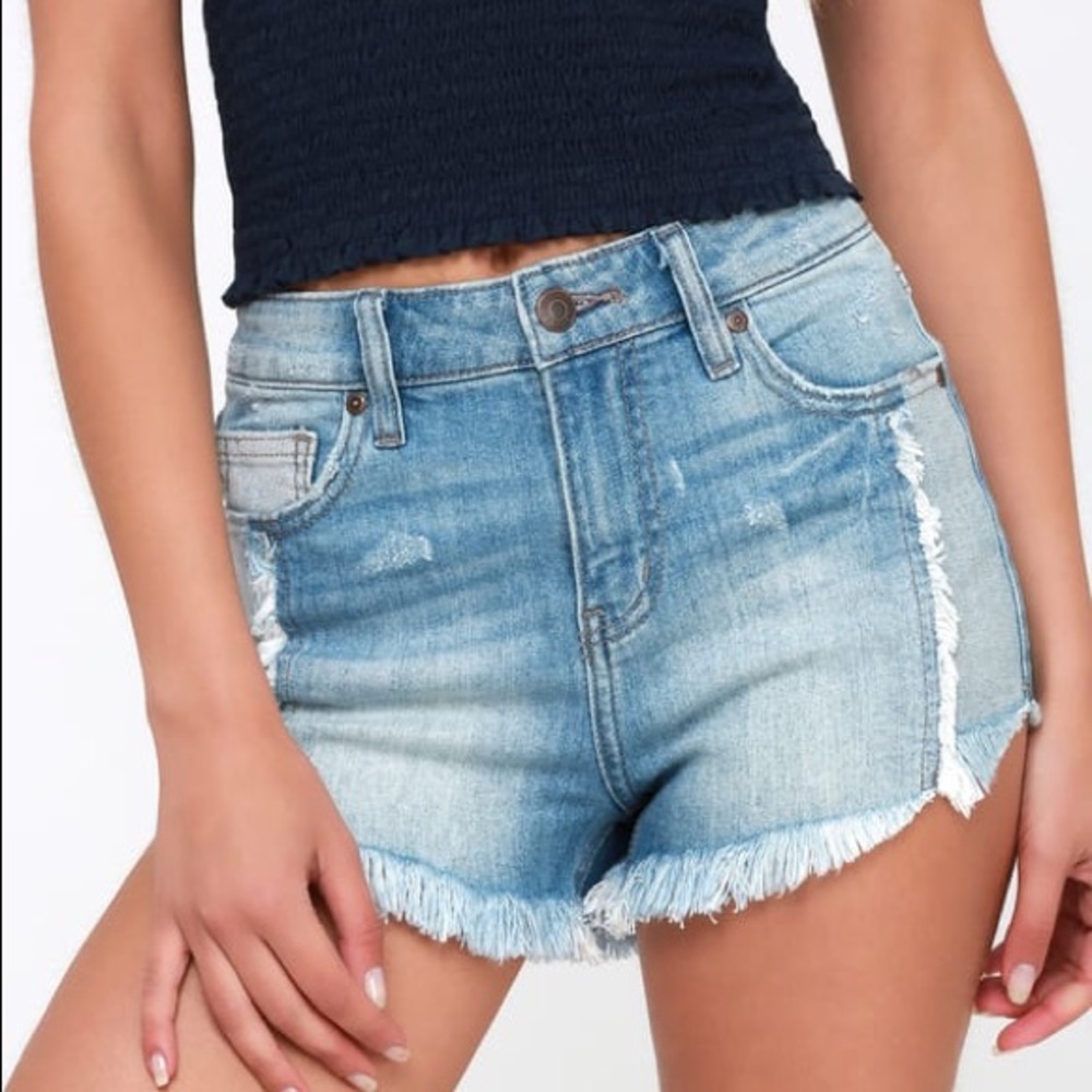 High waisted Lulus shorts
